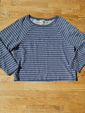 (M) Amuse Society Blue & White Striped Raglan Sweatshirt Cozy Comfy Soft Lounge